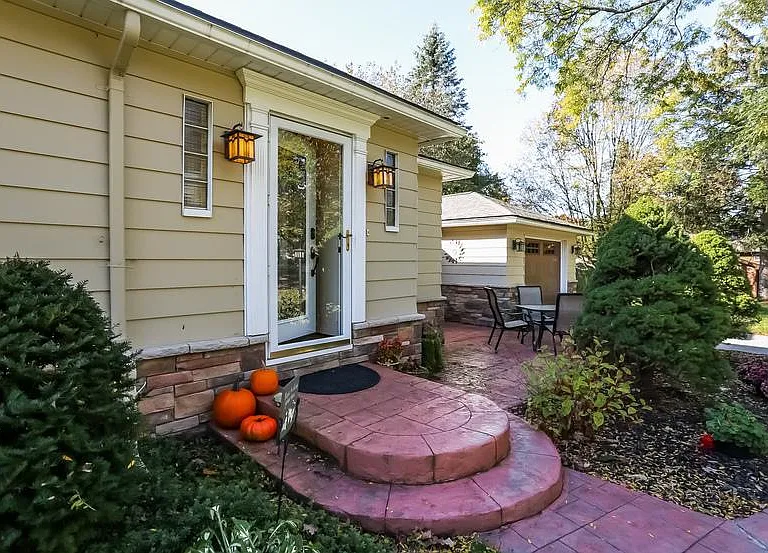 Front porch and patio in Autumn at the Red Maple Retreat.