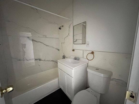 4th image of 117 Wade St #13E