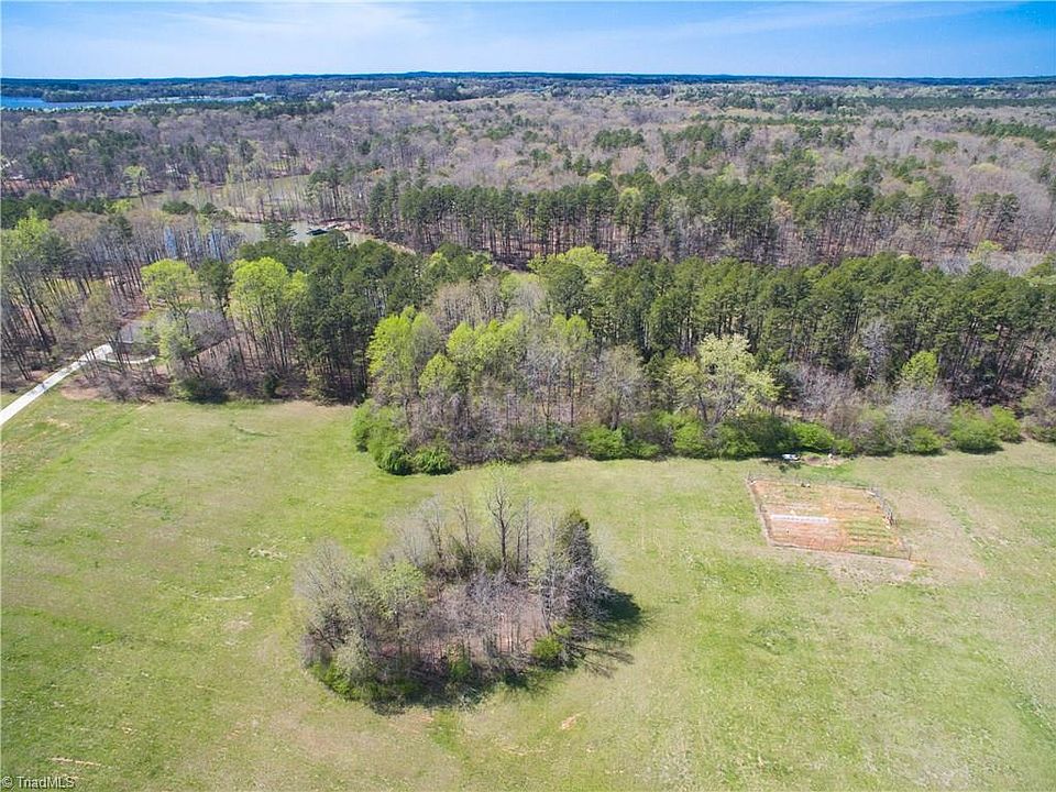 2nd image of 478 Scout Rd