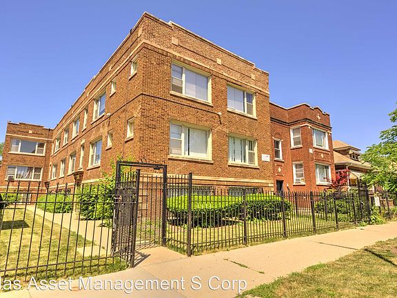 2nd image of 6044 S Fairfield Ave Bsmt B