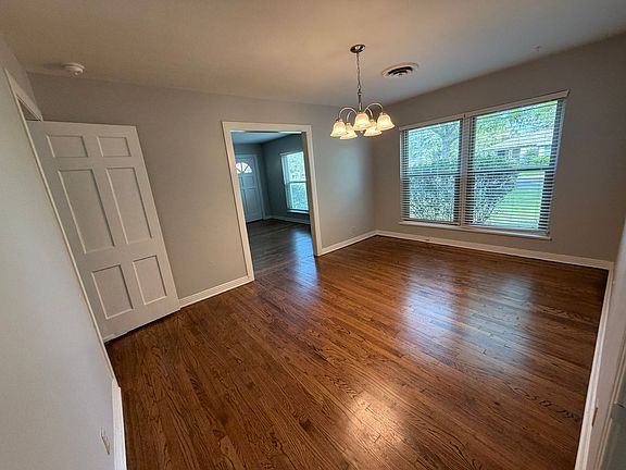 4th image of 3601 Norfolk Rd #3601