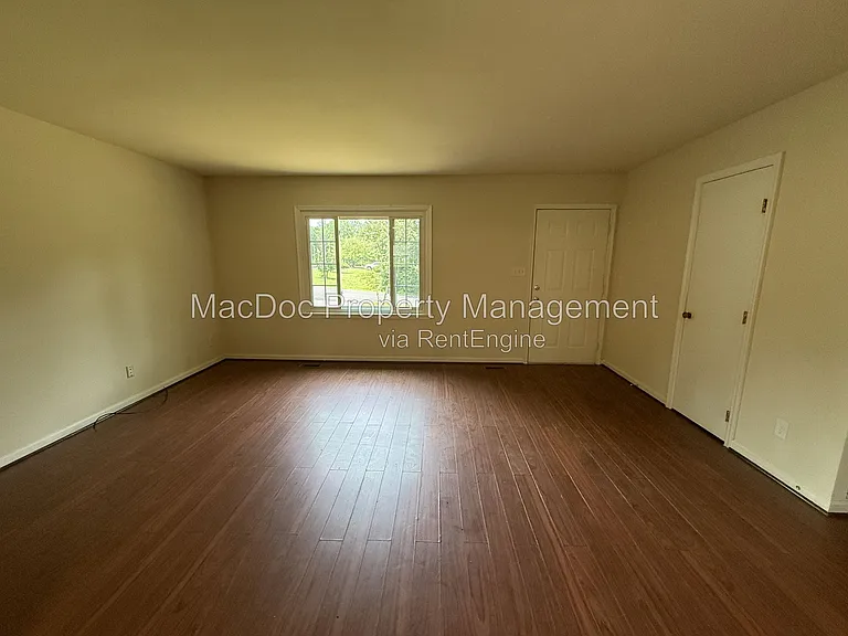 11001 Westminster Ct — Photo 8