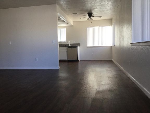4th image of 13910 Juniper St APT D
