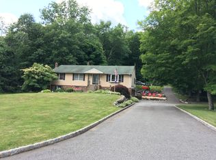 62 Townsend Rd, Wanaque, NJ 07465