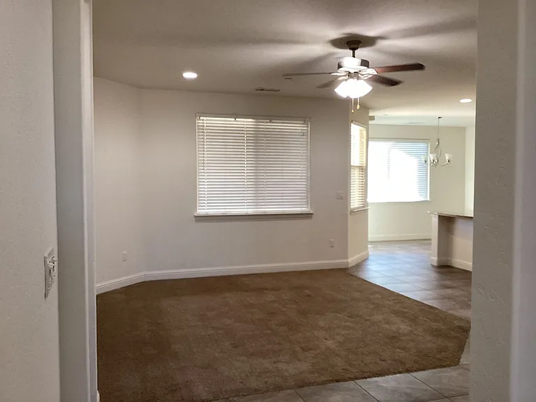 814 S Bliss Ave — Photo 2