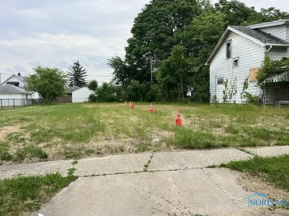 640 Marmion Ave, Toledo, OH 43607