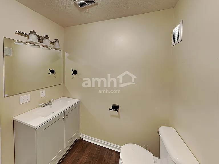 459 N 990 E — Photo 8