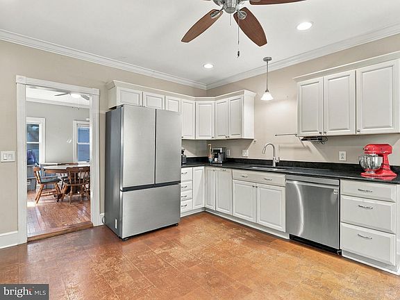 5th image of 17673 Sabillasville Rd