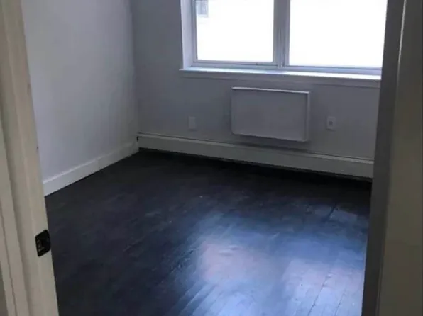 118 Avenue C image 4 of 9