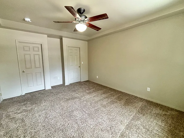 14 SE McKinley Ave #1 — Photo 14