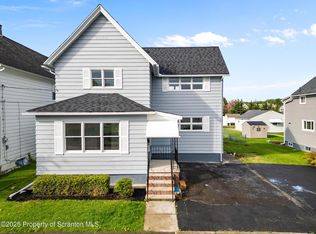 215 Oak St, Dickson City, PA 18519