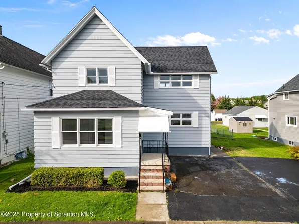 215 Oak St, Dickson City, PA 18519