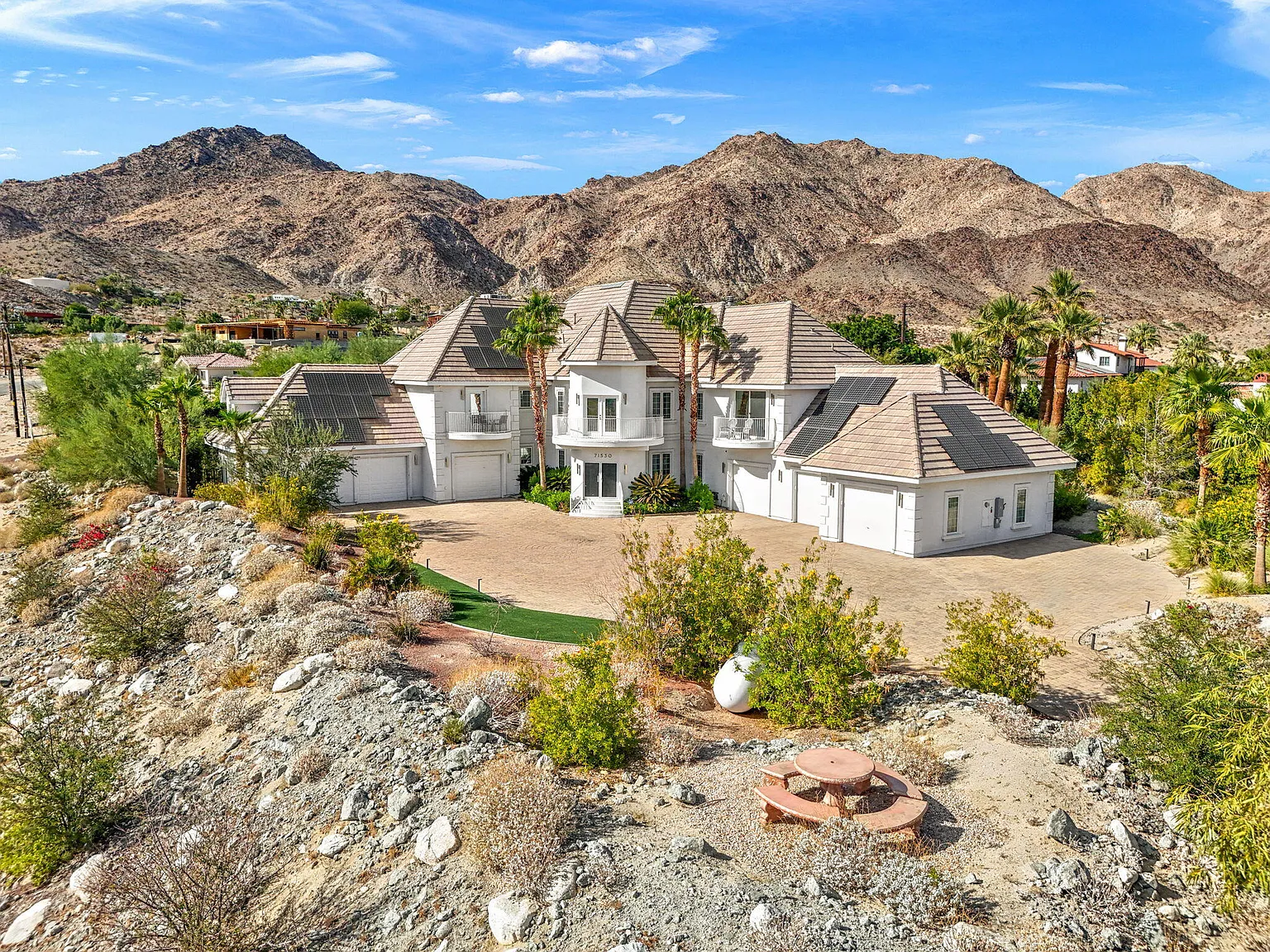 5 bed, 4858 sqft, $35,000 — Photo 3