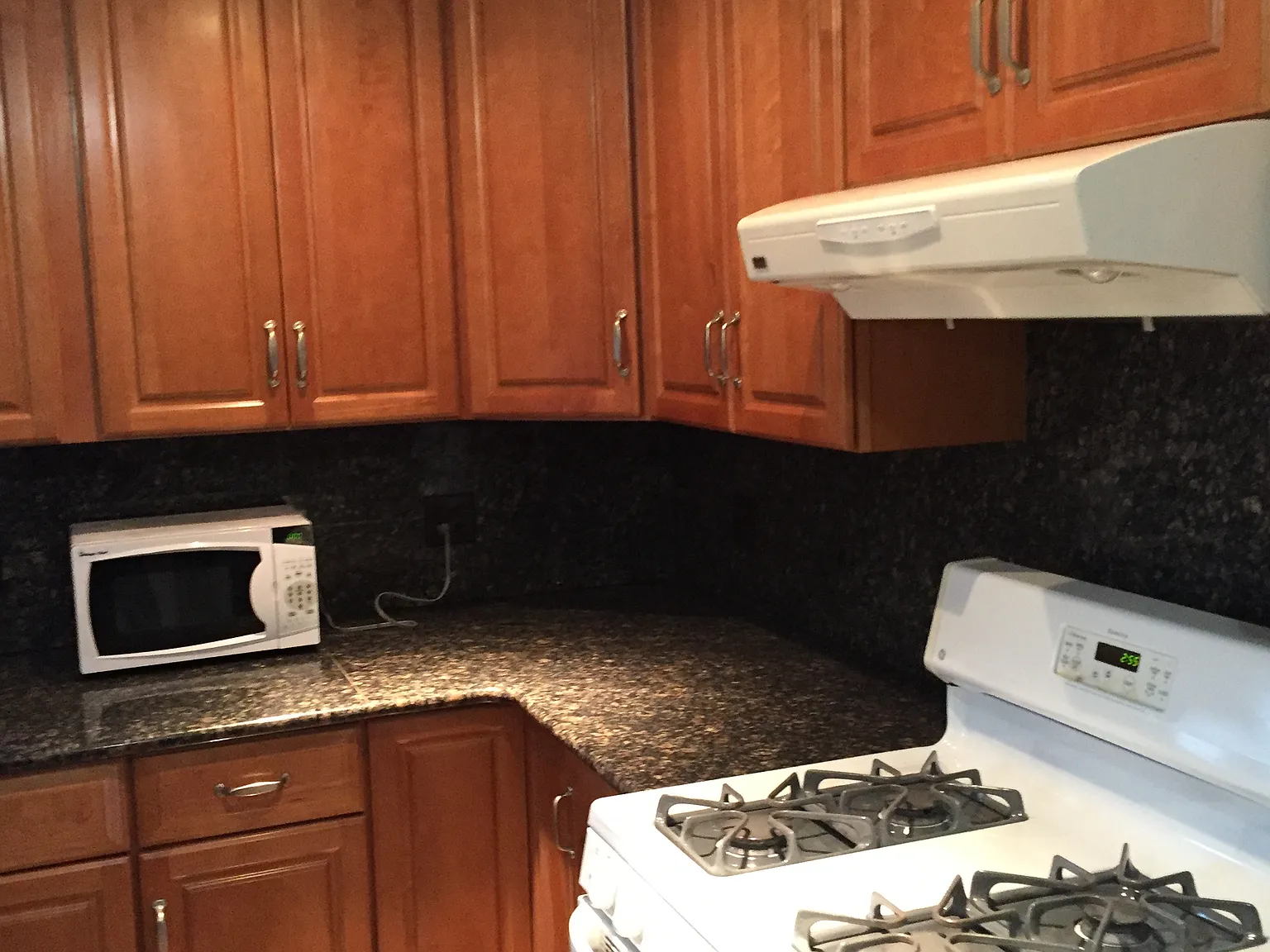 3 bed, $3,900 — Photo 3