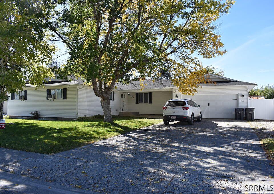 1st image of 635 Reagan Ave