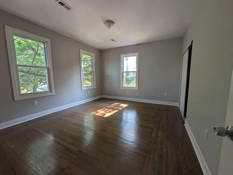 151 Howard Ave #O2L — Photo 7