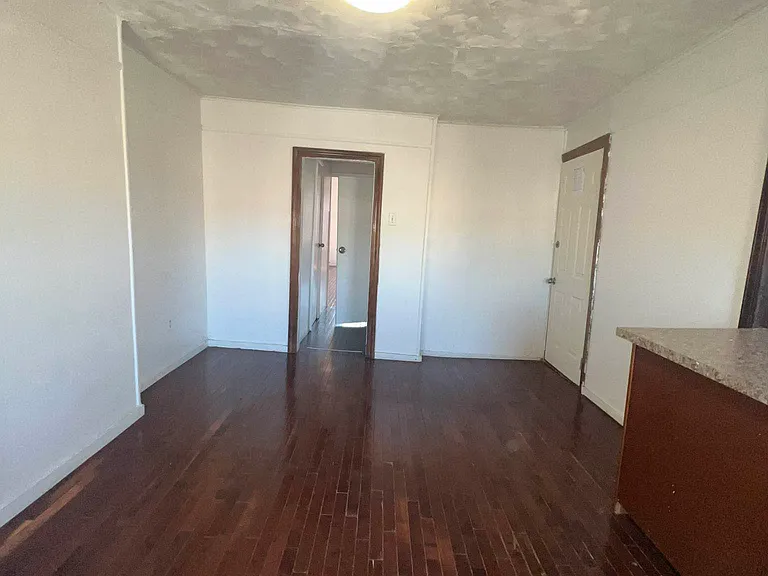 73 Hart St #4 — Photo 7