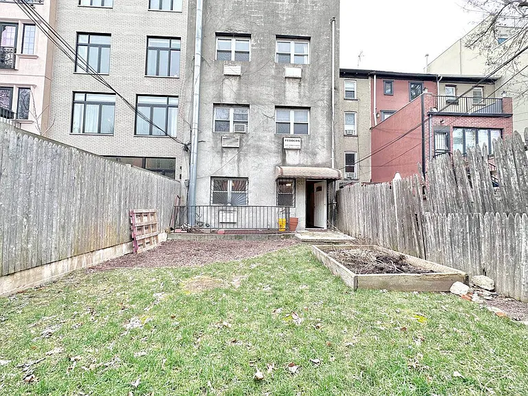 43 Irving Pl #1 — Photo 2