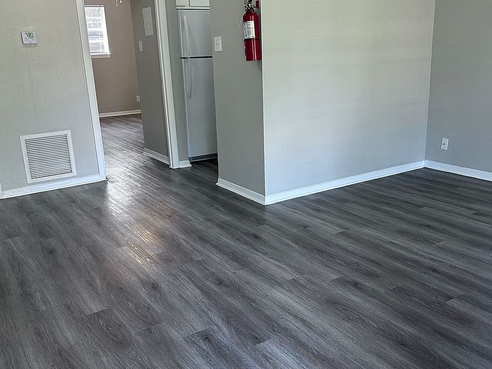 1st image of 1700 W McIntyre St APT 7