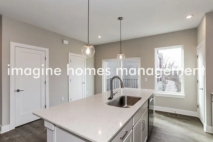 2 bed, 2.5 bath, 1637 sqft, $2,875 — Photo 4
