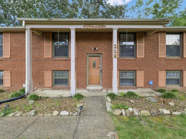 215 Heights Ave, Tullahoma, TN 37388