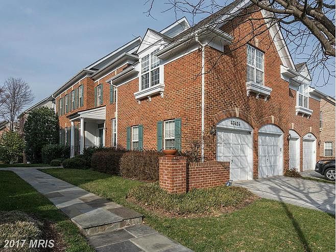 1st image of 43424 Westchester Sq