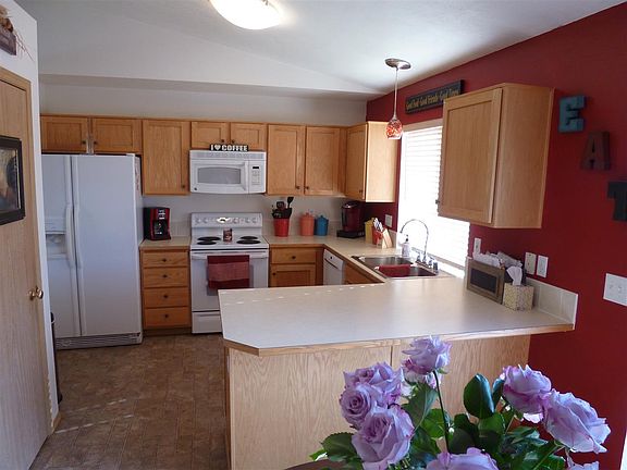 4th image of 19008 E Riverwalk Ln