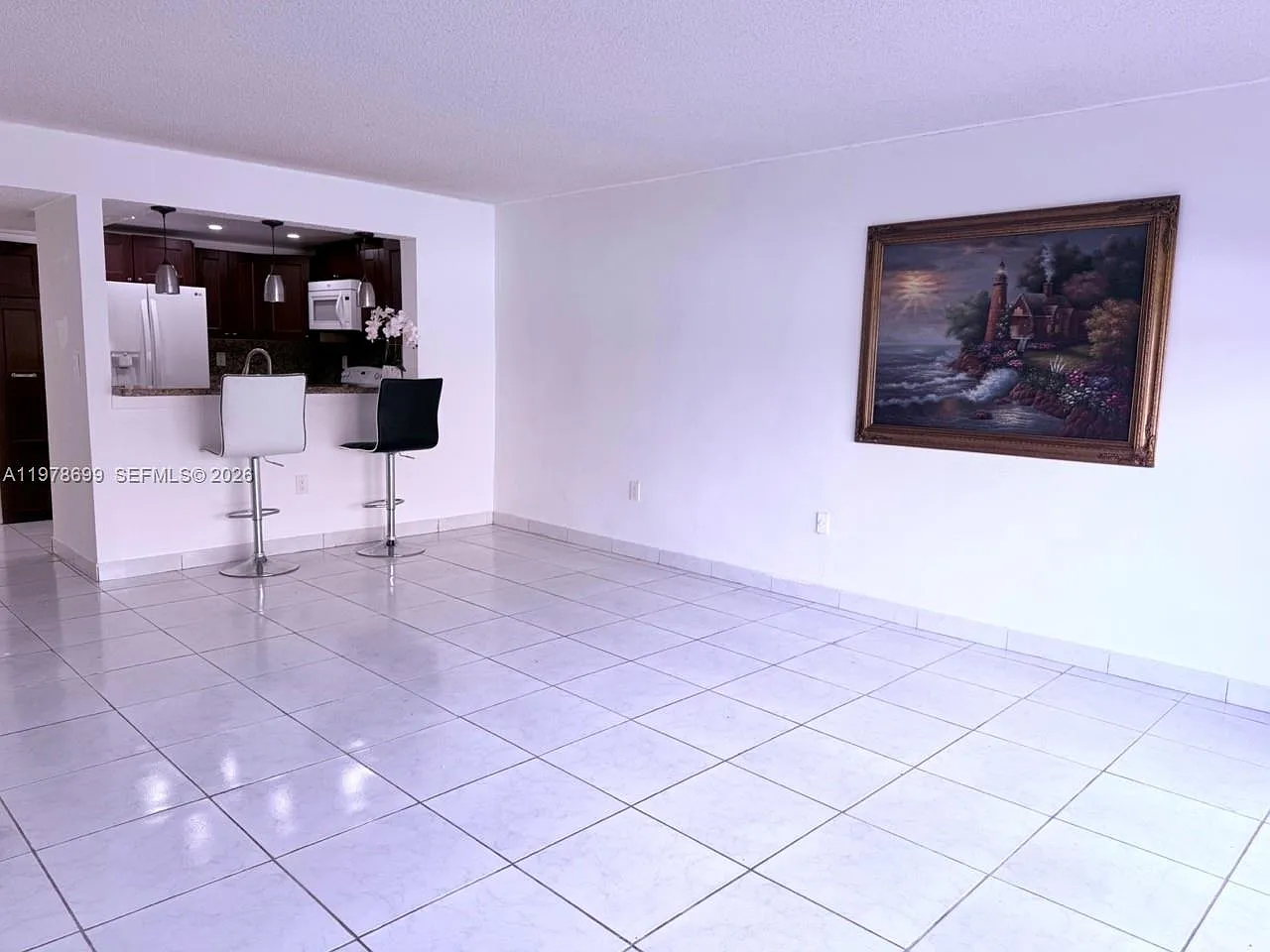 Continuum Condo Ph Ii — Photo 3