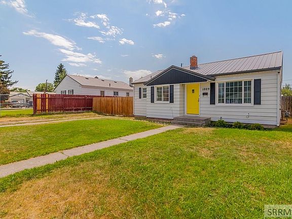 3rd image of 1009 Rose Ave