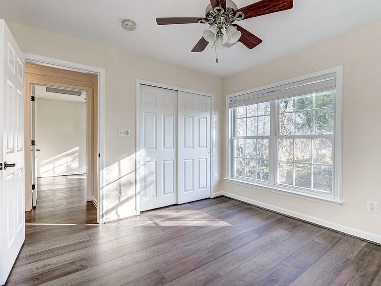 7119 Mason Grove Ct — Photo 10