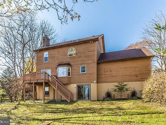 3rd image of 10608 Rockridge Ct
