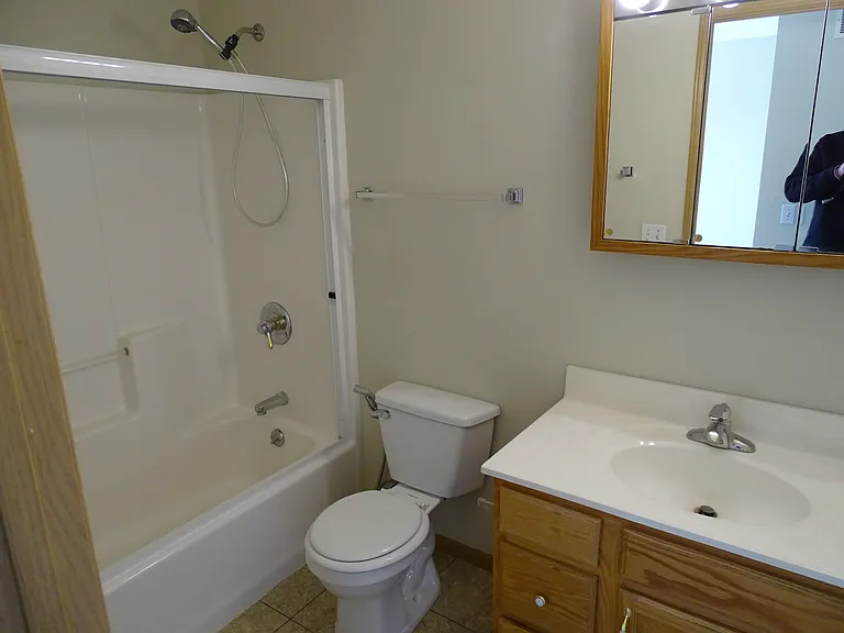 921 E Jefferson St — Photo 11
