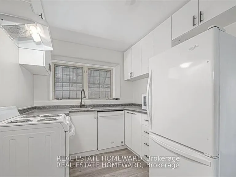 668 Harold Dr — Photo 7