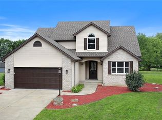 5405 Sycamore Hill Dr, New Middletown, OH 44442