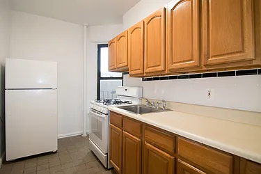 Rented by Horowitz Real Estate