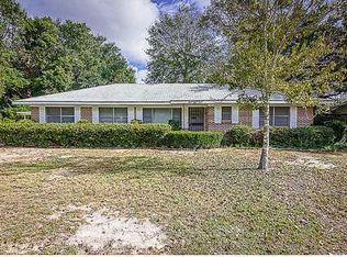 1128 N Cherokee, Ocean Springs, MS 39564