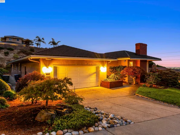 1567 Scenicview Dr, San Leandro, CA 94577