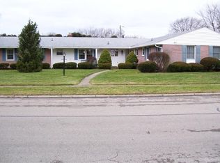 870 Meadow Ln, Xenia, OH 45385