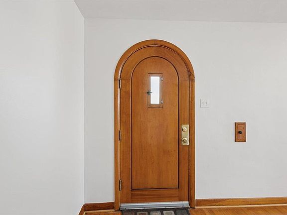 5th image of 6014 Louisiana Ave