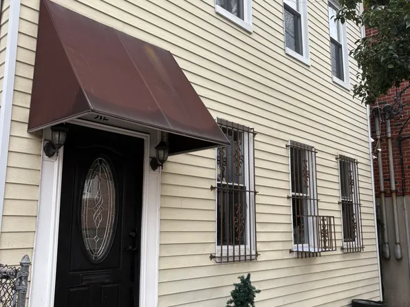 312 70th St, Guttenberg, NJ 07093