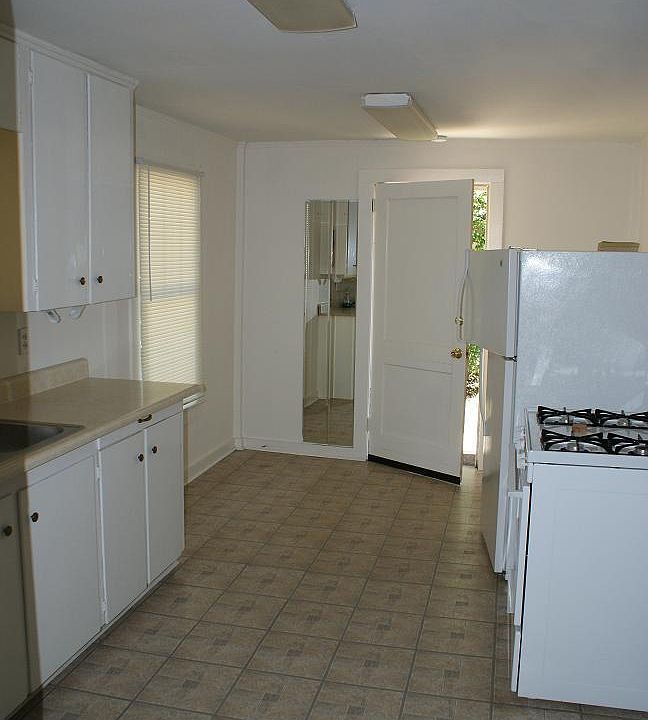 Spacious Kitchen