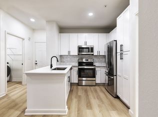 1221 S Congress Ave APT 421, Austin, TX 78704