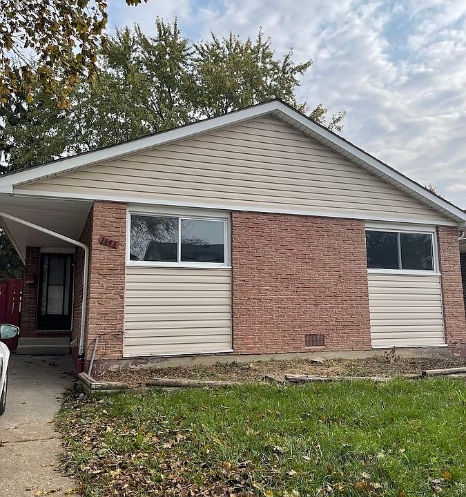 1st image of 1565 Bayswater Cres