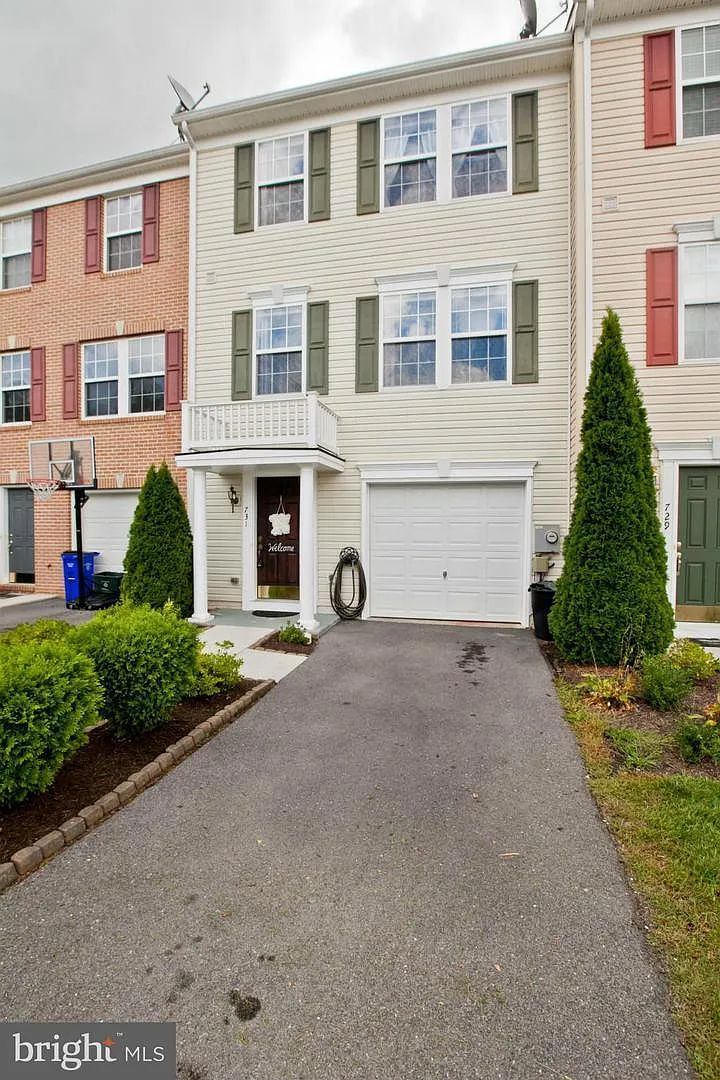 Building Photo - 731 Monet Dr