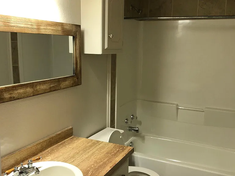 301 W Chantilly Way — Photo 9