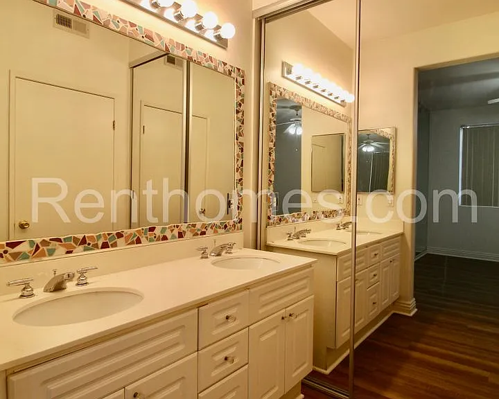 10722-134 Sabre Hill Dr — Photo 16