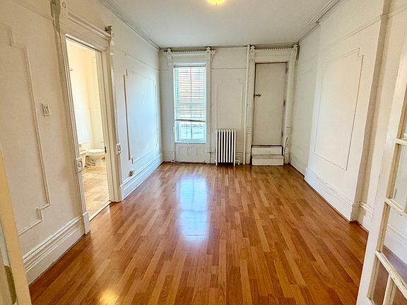 4th image of 149 7th Ave Floor 3