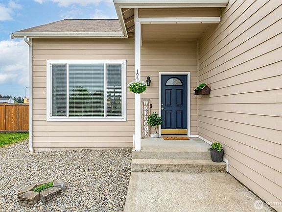 3rd image of 16614 Greenleaf Avenue SE