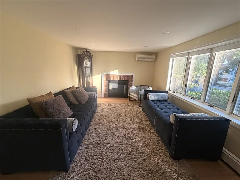 15 University Rd — Photo 12