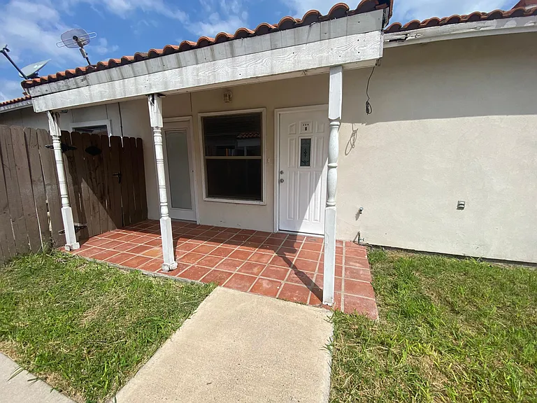 306 Pacific Ave — Photo 16